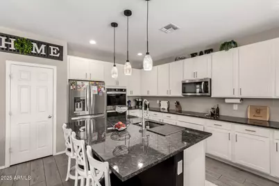 18554 W Carlota Lane, Surprise, AZ 85387 - Photo 9