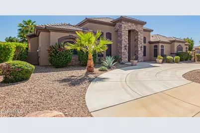 17943 W Solano Drive, Litchfield Park, AZ 85340 - Photo 5