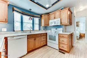 17200 W Bell Rd, Surprise, AZ 85374 - Photo 15