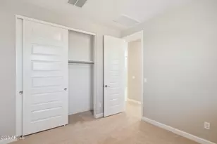 5818 E Zachary Dr, Phoenix, AZ 85054 - Photo 17