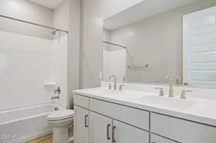 5818 E Zachary Dr, Phoenix, AZ 85054 - Photo 21