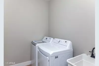 3833 E Monterey Way, Phoenix, AZ 85018 - Photo 13