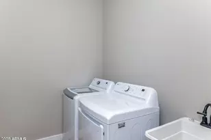 3829 E Monterey Wy, Phoenix, AZ 85018 - Photo 13