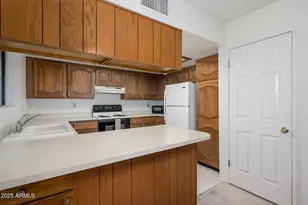 12222 N Paradise Vlg Pkwy S, Phoenix, AZ 85032 - Photo 9