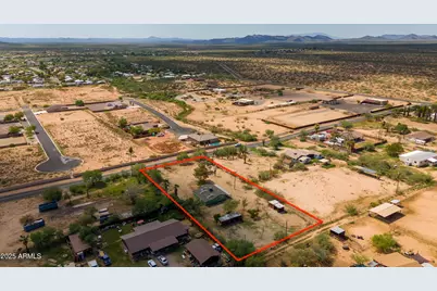 22810 W Roadrunner Lane, Congress, AZ 85332 - Photo 11