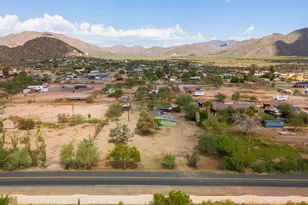 22810 W Roadrunner Ln, Congress, AZ 85332 - Photo 9