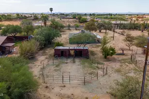 22810 W Roadrunner Ln, Congress, AZ 85332 - Photo 15