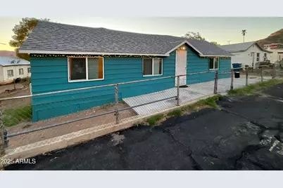 75 N High School Avenue, Superior, AZ 85173 - Photo 1