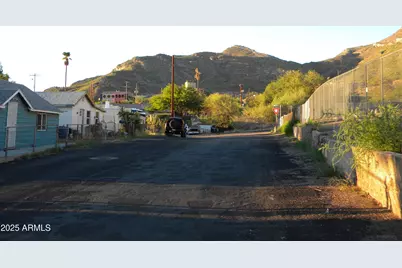 75 N High School Avenue, Superior, AZ 85173 - Photo 25