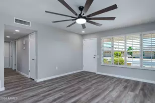 10608 W Edgewood Dr, Sun City, AZ 85351 - Photo 7