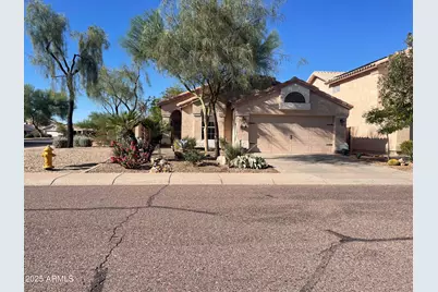 2204 E Crest Lane, Phoenix, AZ 85024 - Photo 1