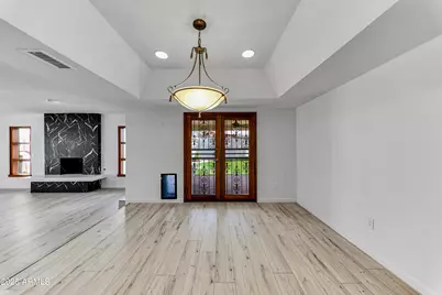 2237 E Captain Dreyfus Avenue, Phoenix, AZ 85022 - Photo 11