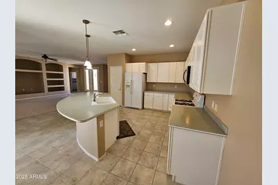 42593 W Abbey Road, Maricopa, AZ 85138 - Photo 7