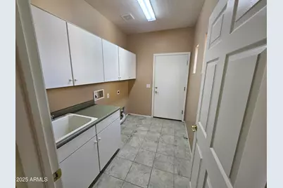 42593 W Abbey Road, Maricopa, AZ 85138 - Photo 17