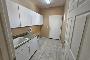 42593 W Abbey Rd, Maricopa, AZ 85138 - Photo 17