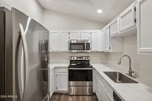 5644 S 41st Pl, Phoenix, AZ 85040 - Photo 9