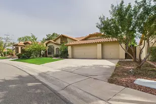 1635 W Wisteria Dr, Chandler, AZ 85248 - Photo 27