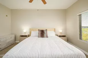 5450 E Deer Valley Dr, Phoenix, AZ 85054 - Photo 15