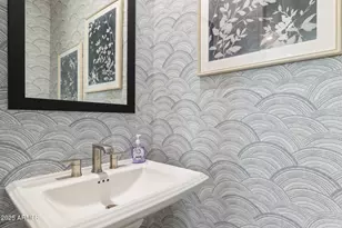 9827 S 11th St, Phoenix, AZ 85042 - Photo 17