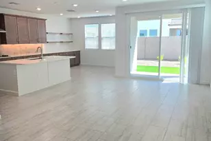 9827 S 11th St, Phoenix, AZ 85042 - Photo 5