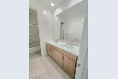 9827 S 11th Street, Phoenix, AZ 85042 - Photo 33