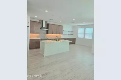 9827 S 11th Street, Phoenix, AZ 85042 - Photo 7