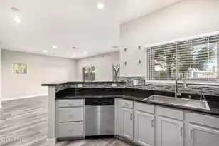 3006 N 37th St, Phoenix, AZ 85018 - Photo 13