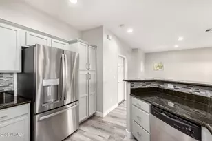 3006 N 37th St, Phoenix, AZ 85018 - Photo 5