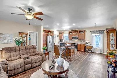 2000 S Apache Road #292, Buckeye, AZ 85326 - Photo 9