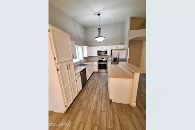 8512 W Tuckey Lane, Glendale, AZ 85305 - Photo 9