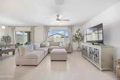 17832 W Oberlin Way, Surprise, AZ 85387 - Photo 7