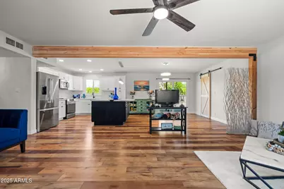 8326 E Crestwood Way, Scottsdale, AZ 85250 - Photo 11