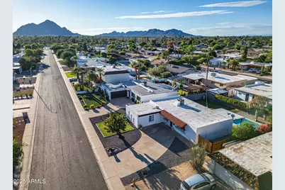 8326 E Crestwood Way, Scottsdale, AZ 85250 - Photo 3