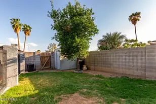 3807 W Mercer Ln, Phoenix, AZ 85029 - Photo 27