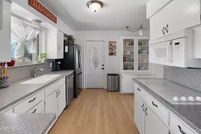 515 N 56th Street, Mesa, AZ 85205 - Photo 13