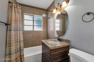 846 E Ocotillo Rd, Phoenix, AZ 85014 - Photo 27