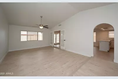 7301 W Canterbury Drive, Peoria, AZ 85345 - Photo 19