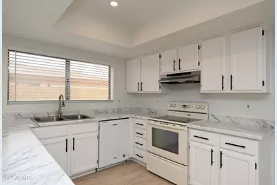 7301 W Canterbury Drive, Peoria, AZ 85345 - Photo 3