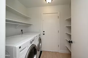 7301 W Canterbury Dr, Peoria, AZ 85345 - Photo 11