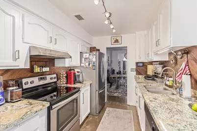 6640 N Chatelaine Place, Phoenix, AZ 85014 - Photo 23