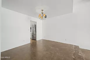 6640 N Chatelaine Pl, Phoenix, AZ 85014 - Photo 9