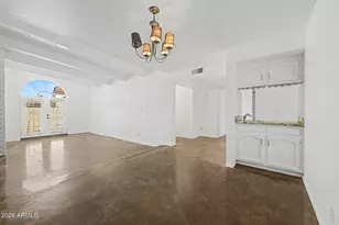 6640 N Chatelaine Pl, Phoenix, AZ 85014 - Photo 11