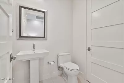 6166 N Scottsdale Road #B2001, Paradise Valley, AZ 85253 - Photo 5