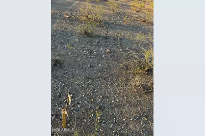 455 Weitzman Dr Circle #211, Morristown, AZ 85342 - Photo 1