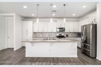 11574 W Levi Drive, Avondale, AZ 85323 - Photo 7