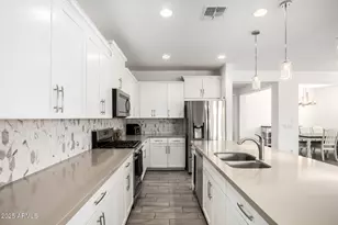 11574 W Levi Dr, Avondale, AZ 85323 - Photo 9