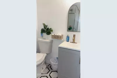 326 N 39th Drive N, Phoenix, AZ 85009 - Photo 5