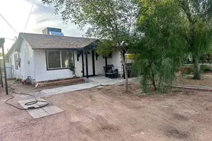 326 N 39th Dr N, Phoenix, AZ 85009 - Photo 1
