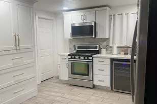 326 N 39th Dr N, Phoenix, AZ 85009 - Photo 1
