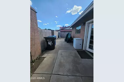 2829 E Tracy Lane #4, Phoenix, AZ 85032 - Photo 7